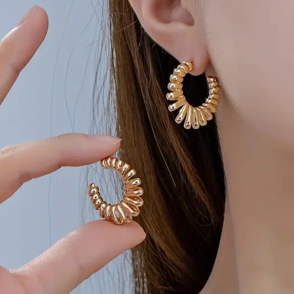NEW Minimalistic Geometrical Trendy Gold 18k Hoop Earrings